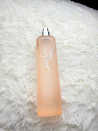 Female hair mist