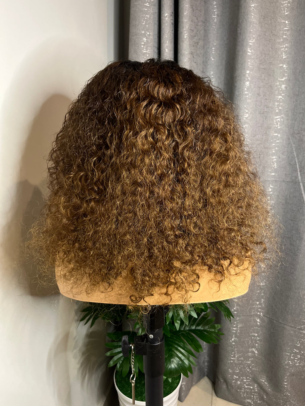 Ombré water wave